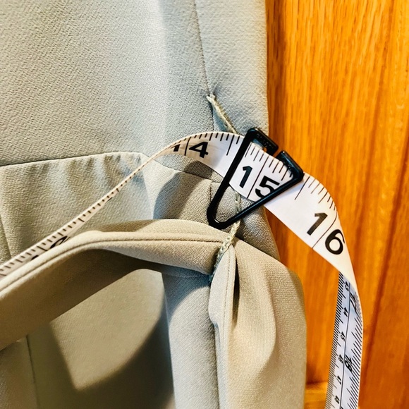 Vince Camuto Ethereal Dawn Smoked Sage Green Sleeveless Romper Jumpsuit Size 0 - Picture 13 of 15